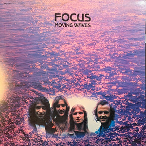 Focus (2) – Moving Waves