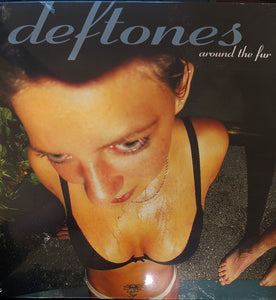 Deftones – Around The Fur