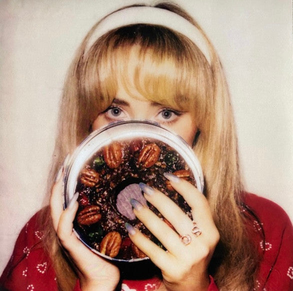 Sabrina Carpenter – Fruitcake