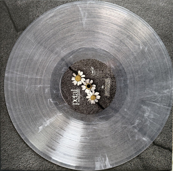 Ariana Grande – Petal (Translucent Pearly White)