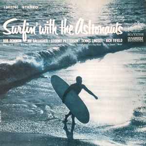 The Astronauts (3) – Surfin' With The Astronauts